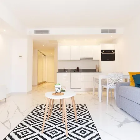 Апартаменты Brand New 2 Bedrooms Next To Croisette ! Канны
