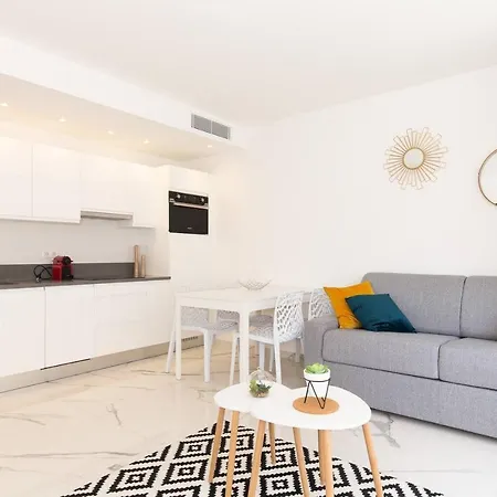 Апартаменты Brand New 2 Bedrooms Next To Croisette ! *